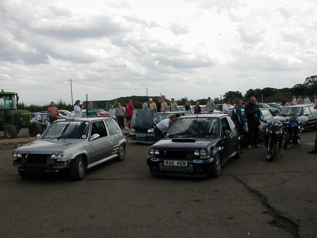 Steve and danny front of queue usc 2000 1